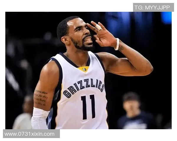 球星退役后转行主播，人气不减反增